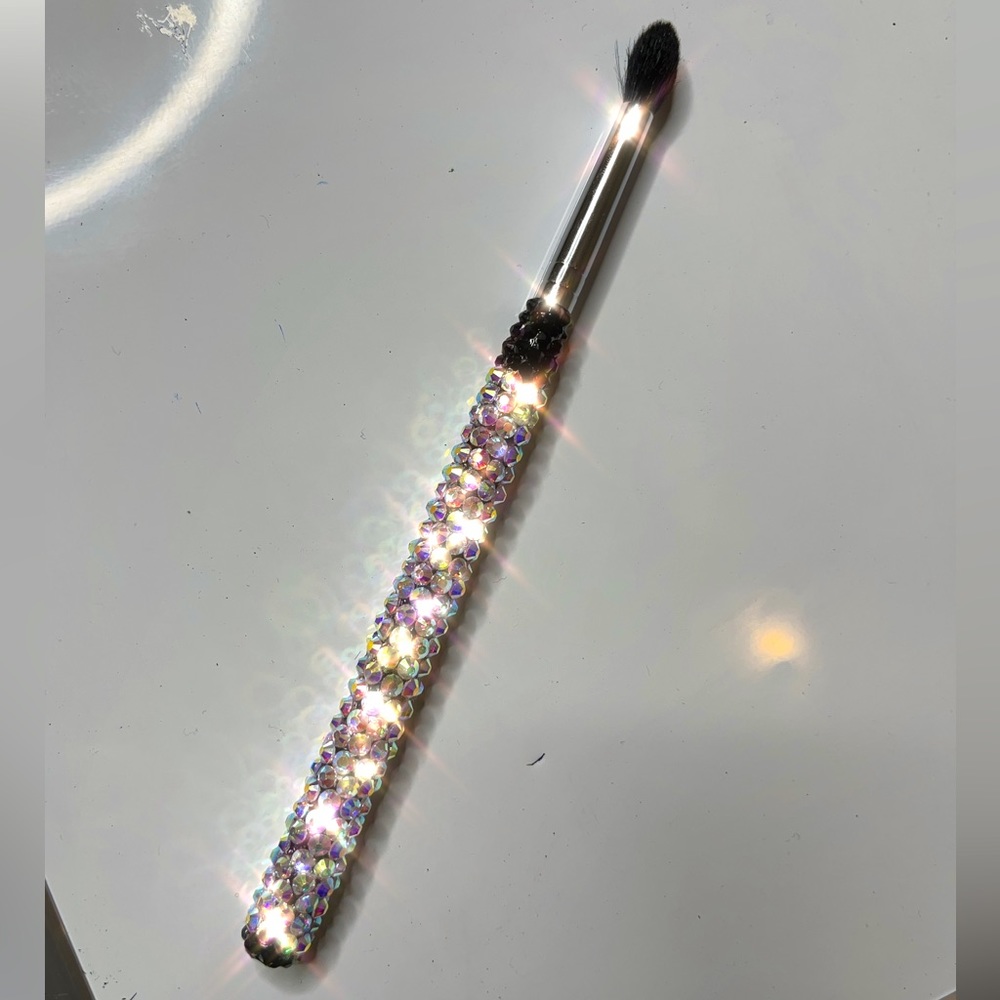 Morphe Makeup M330 Blending Crease Brush with bling (Pre- Loved) Blinged